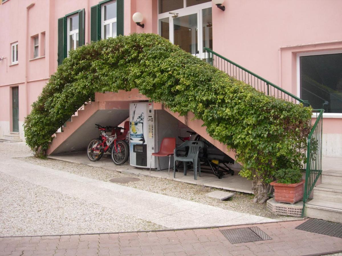 Foresteria Roma Esercito Della Salvezza Exterior photo